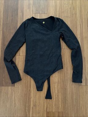Like new Lululemon Lab Bodysuit size small
